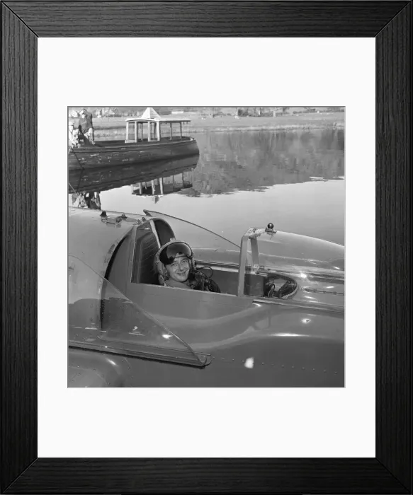 Framed Print : Donald Campbell, at Coniston Water, 7th November 1957. Donald Campbell Framed Print : Donald Campbell, at Coniston Water, 7th November 1957. Donald Campbell