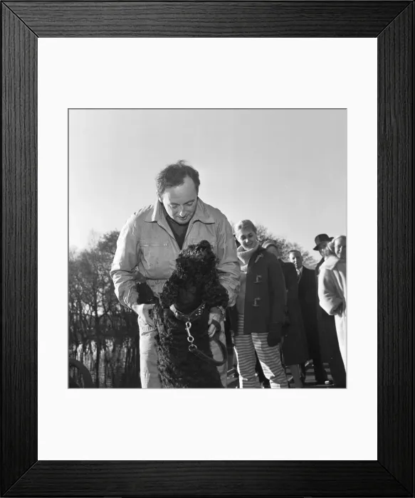 Framed Print : Donald Campbell, at Coniston Water, 7th November 1957. Donald Campbell Framed Print : Donald Campbell, at Coniston Water, 7th November 1957. Donald Campbell