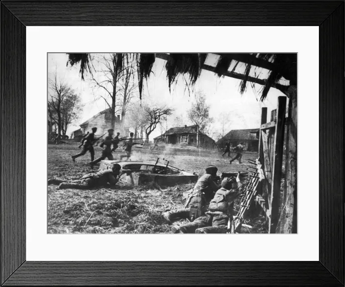 Framed Print : Russian soldiers during the Second World War, September 1942 Framed Print : Russian soldiers during the Second World War, September 1942