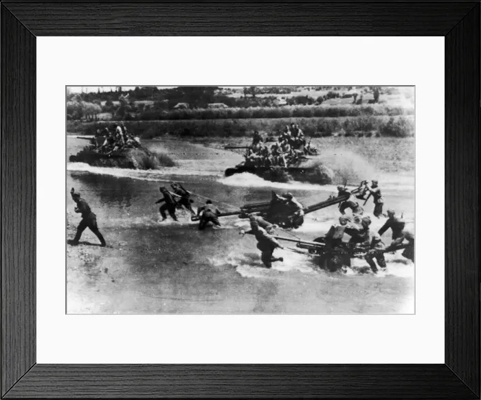 Framed Print : Artillery and tanks of the Russian Red Army force a river crossing in the Soviet advance Framed Print : Artillery and tanks of the Russian Red Army force a river crossing in the Soviet advance