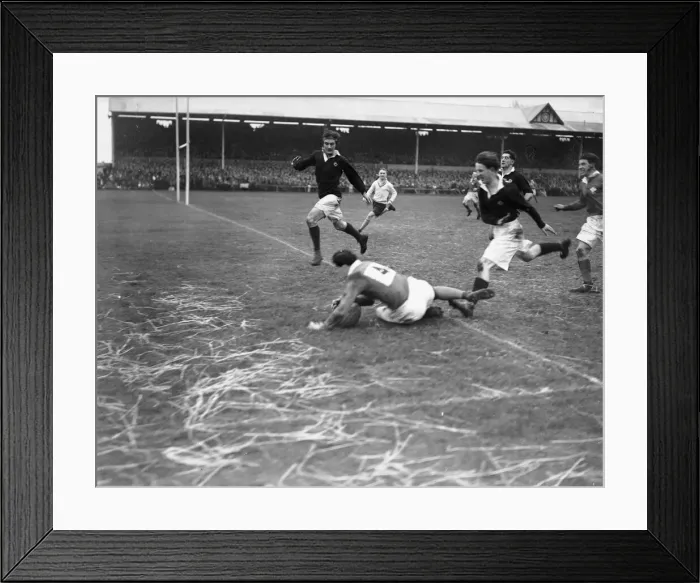 Framed Print : Action from the Wales v Scotland Home Nations Championship held at St Helens Ground Framed Print : Action from the Wales v Scotland Home Nations Championship held at St Helens Ground