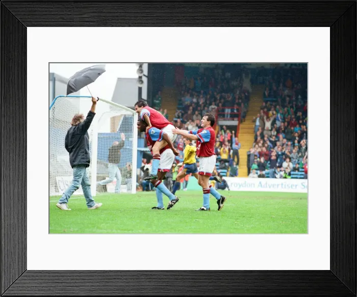 Framed Print : Wimbledon 2-3 Aston Villa, league match at Plough Lane, Saturday 3rd October 1992 Framed Print : Wimbledon 2-3 Aston Villa, league match at Plough Lane, Saturday 3rd October 1992