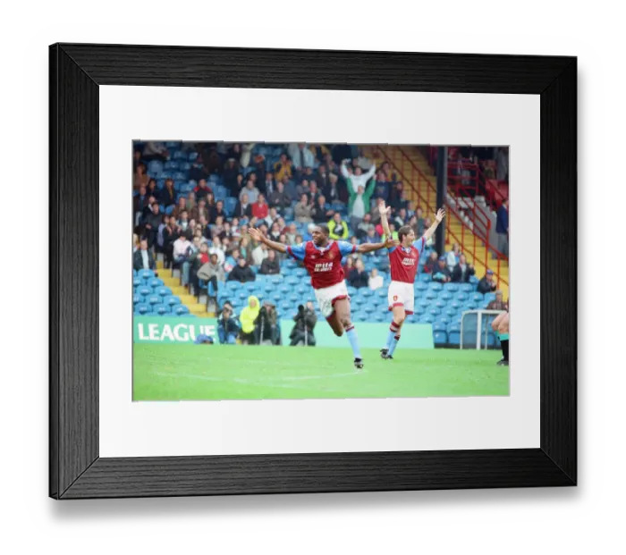 Framed Print : Wimbledon 2-3 Aston Villa, league match at Plough Lane, Saturday 3rd October 1992 Framed Print : Wimbledon 2-3 Aston Villa, league match at Plough Lane, Saturday 3rd October 1992