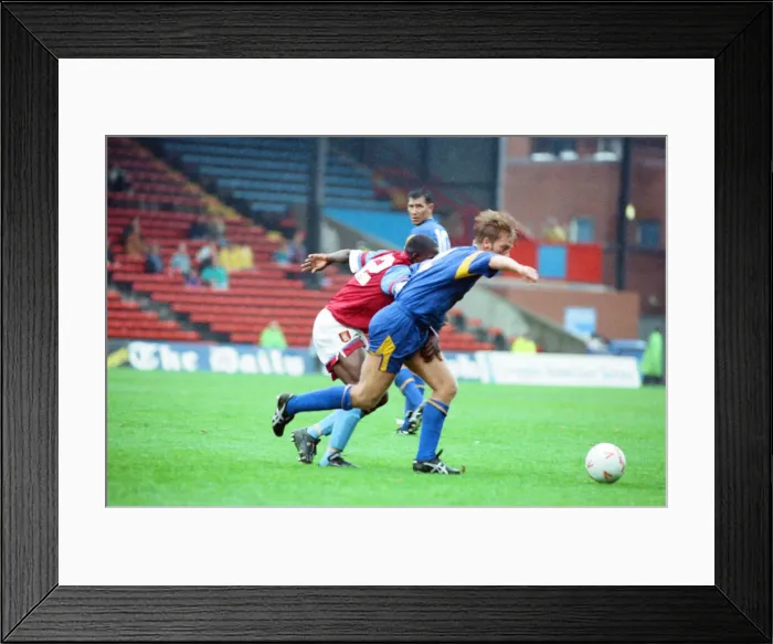 Framed Print : Wimbledon 2-3 Aston Villa, league match at Plough Lane, Saturday 3rd October 1992 Framed Print : Wimbledon 2-3 Aston Villa, league match at Plough Lane, Saturday 3rd October 1992