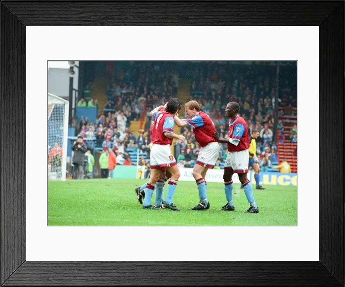 Framed Print : Wimbledon 2-3 Aston Villa, league match at Plough Lane, Saturday 3rd October 1992 Framed Print : Wimbledon 2-3 Aston Villa, league match at Plough Lane, Saturday 3rd October 1992