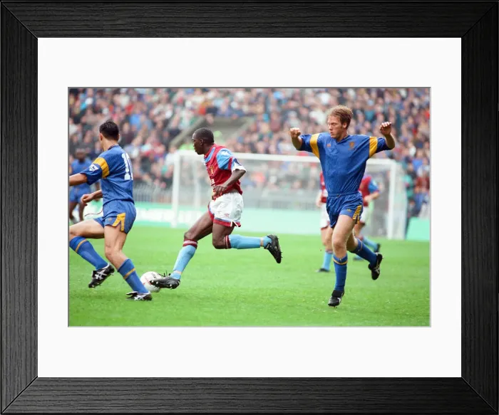 Framed Print : Wimbledon 2-3 Aston Villa, league match at Plough Lane, Saturday 3rd October 1992 Framed Print : Wimbledon 2-3 Aston Villa, league match at Plough Lane, Saturday 3rd October 1992