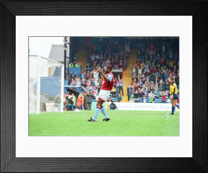 Framed Print : Wimbledon 2-3 Aston Villa, league match at Plough Lane, Saturday 3rd October 1992 Framed Print : Wimbledon 2-3 Aston Villa, league match at Plough Lane, Saturday 3rd October 1992