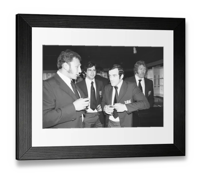 Framed Print : Phil Bennett at the International Sports Writers Club in Great Russell Street