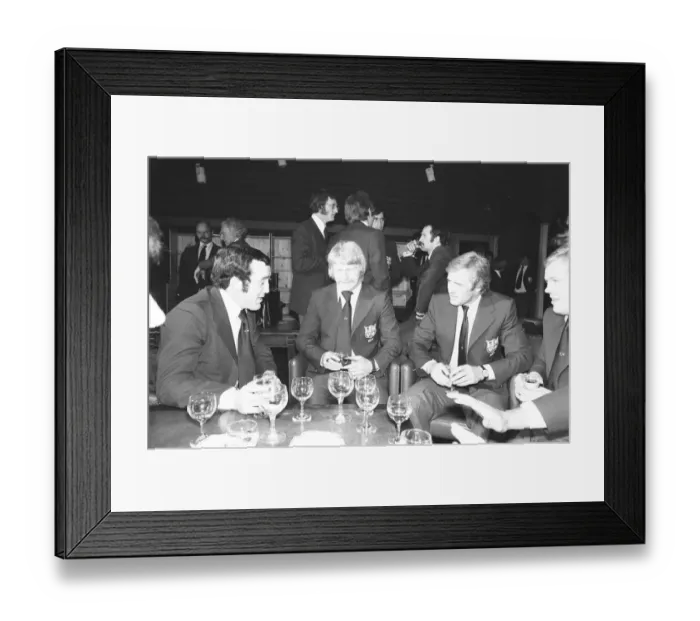 Framed Print : Phil Bennett at the International Sports Writers Club in Great Russell Street