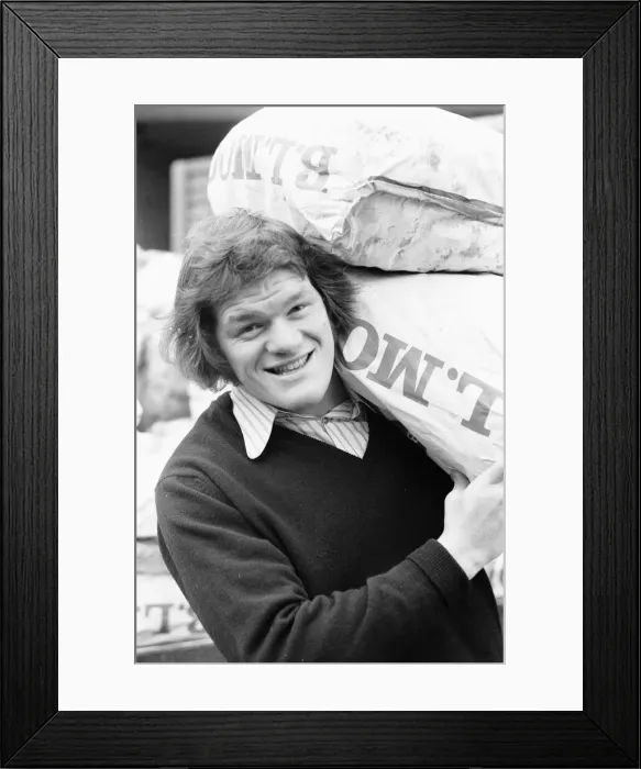 Framed Print : Fran Cotton, Englands newly appointed Captain seen he helping his Coventry team mate Framed Print : Fran Cotton, Englands newly appointed Captain seen he helping his Coventry team mate