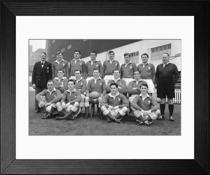 Framed Print : The Welsh Team pose for a team photograph during the 1955 Five Nations Championship Circa