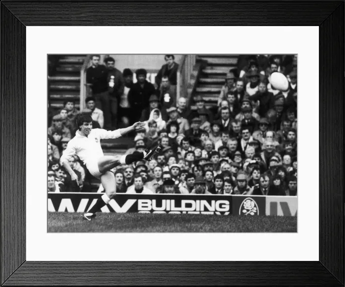 Framed Print : Five Nations Championship England v Wales Twickenham 18th January 1986 Framed Print : Five Nations Championship England v Wales Twickenham 18th January 1986