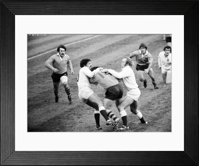 Framed Print : England v Australia Australian European Tour 1976 3rd January 1976 Wallaby winger Framed Print : England v Australia Australian European Tour 1976 3rd January 1976 Wallaby winger