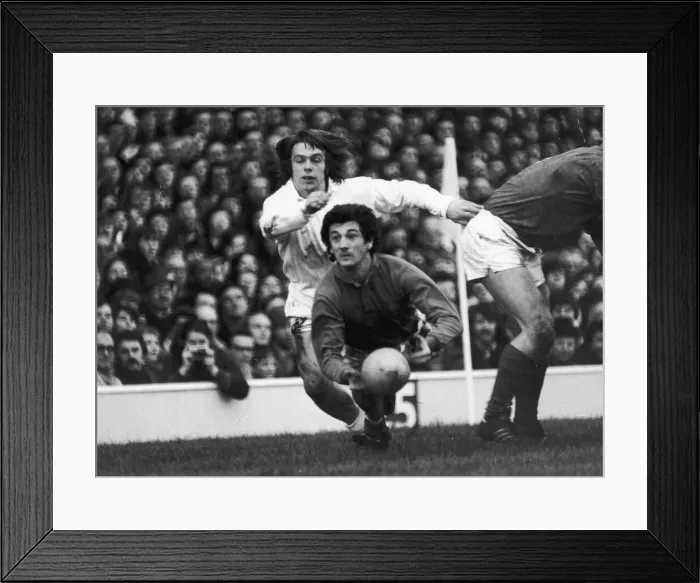 Framed Print : Five Nations Championship England v France 1st February 1975 France went on to win Framed Print : Five Nations Championship England v France 1st February 1975 France went on to win