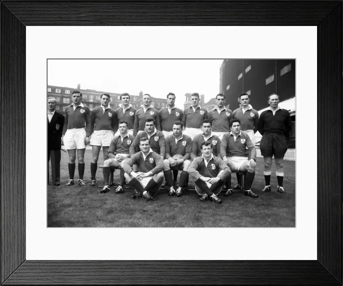 Framed Print : The Irish Tem pose for the camera before the start of their Five Nations match against Framed Print : The Irish Tem pose for the camera before the start of their Five Nations match against