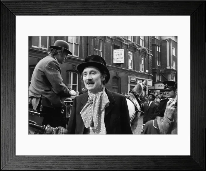 Framed Print : Bob Grant, Wedding Day, 1st October 1971. Bob Grant, actor weds Kim Benwell Framed Print : Bob Grant, Wedding Day, 1st October 1971. Bob Grant, actor weds Kim Benwell