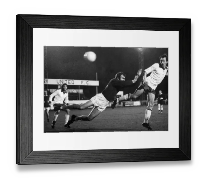Framed Print : Banbury United v Kings Lynn. 26th September 1972. Going for goal