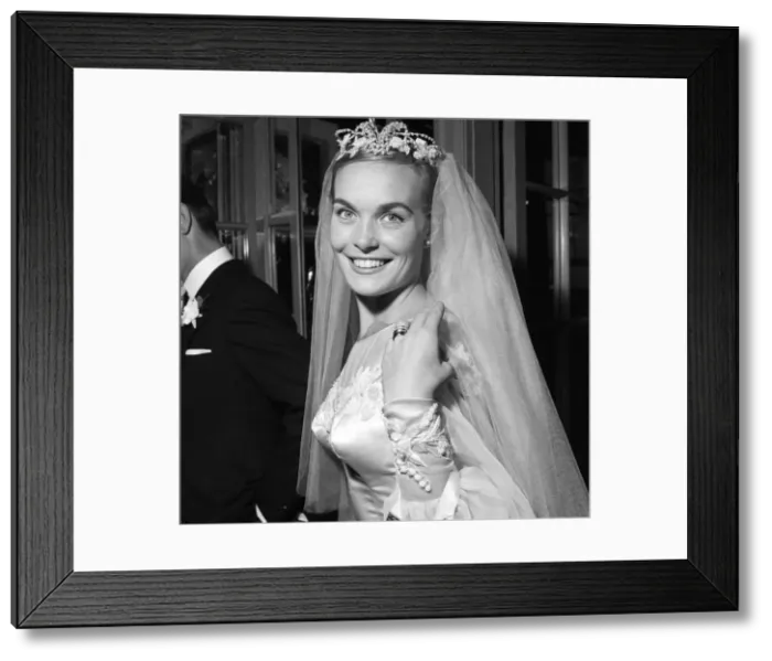 Framed Print : Shirley Eaton, TV and Film Actress aged 21, wedding to Colin Lenton Rowe aged 27