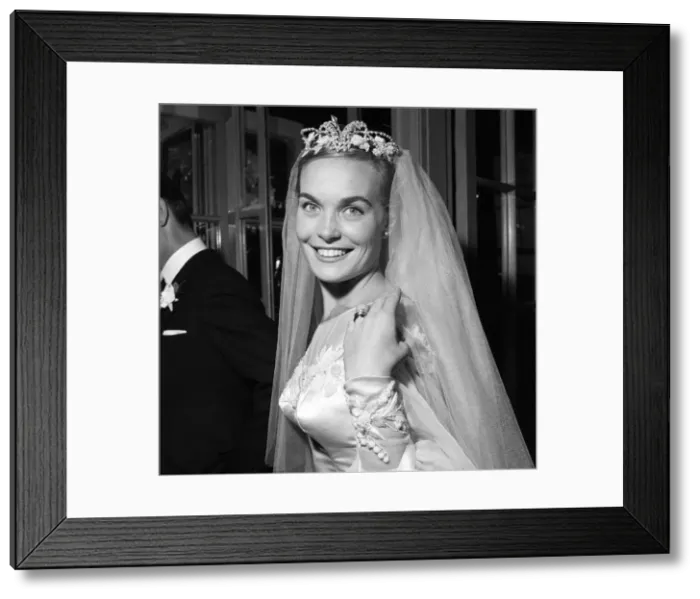 Framed Print : Shirley Eaton, TV and Film Actress aged 21, wedding to Colin Lenton Rowe aged 27