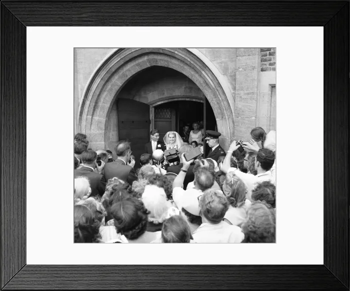 Framed Print : Shirley Eaton, TV and Film Actress aged 21, wedding to Colin Lenton Rowe aged 27