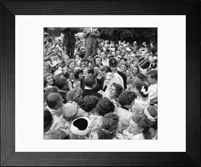 Framed Print : Shirley Eaton, TV and Film Actress aged 21, wedding to Colin Lenton Rowe aged 27 Framed Print : Shirley Eaton, TV and Film Actress aged 21, wedding to Colin Lenton Rowe aged 27