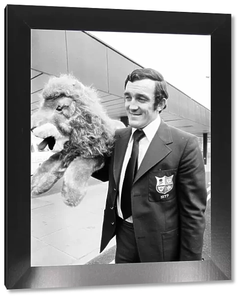 Phil Bennett British Lion captain seen here at Heathrow Airport as the team prepare to