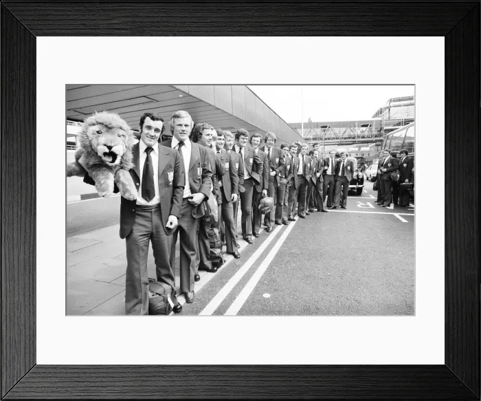 Framed Print : British Lions seen here at Heathrow Airport on their way to New Zealand 10th May 1977 Framed Print : British Lions seen here at Heathrow Airport on their way to New Zealand 10th May 1977