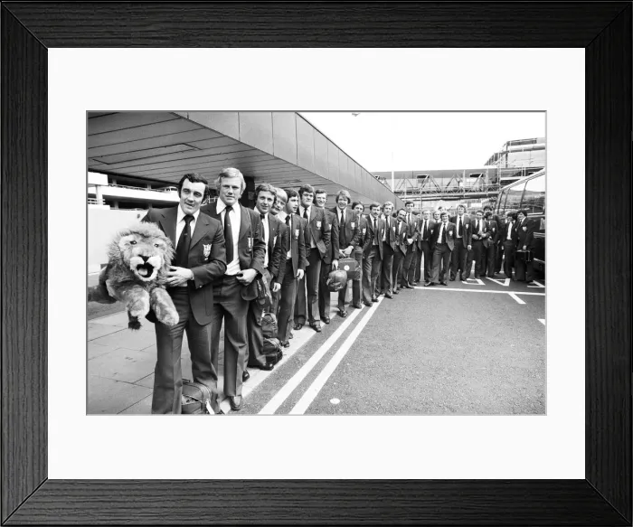 Framed Print : British Lions seen here at Heathrow Airport on their way to New Zealand 10th May 1977 Framed Print : British Lions seen here at Heathrow Airport on their way to New Zealand 10th May 1977