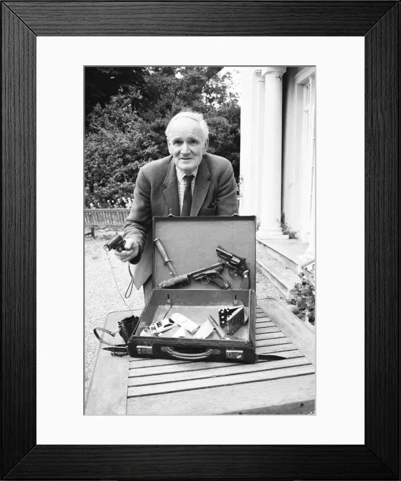 Framed Print : Desmond Llewellyn actor in June 1981, who appears as Q in the James Bond films Framed Print : Desmond Llewellyn actor in June 1981, who appears as Q in the James Bond films