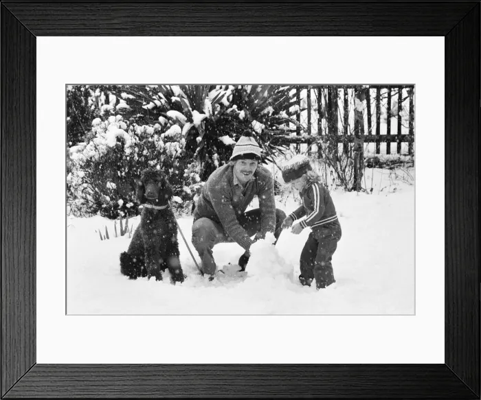 Framed Print : Terry Yorath, Coventry City Football Player, pictured at home, 26th January 1979 Framed Print : Terry Yorath, Coventry City Football Player, pictured at home, 26th January 1979
