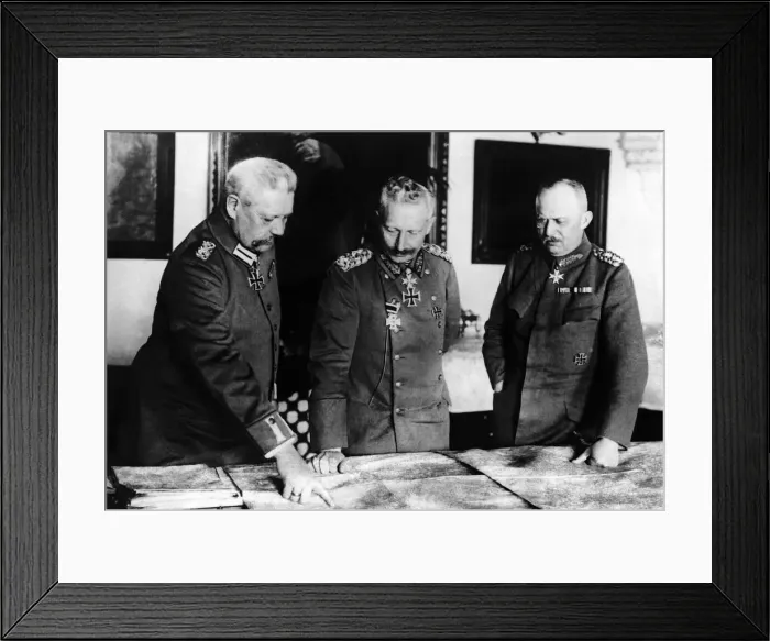 Framed Print : Field Marshal Paul von Hindenburg, (left) Kaiser William II Framed Print : Field Marshal Paul von Hindenburg, (left) Kaiser William II