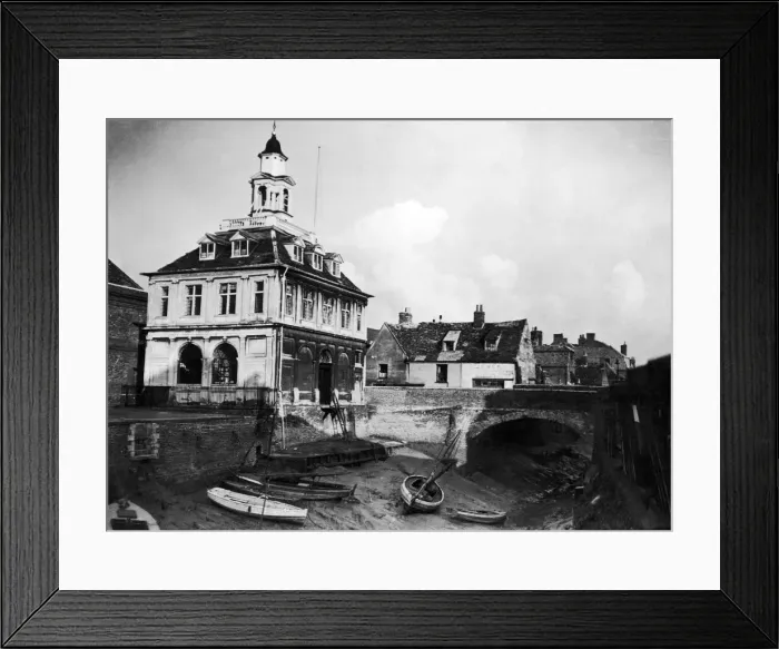 Framed Print : The Customs House, built in 1683, King Lynn, Norfolk, Circa 1945 Framed Print : The Customs House, built in 1683, King Lynn, Norfolk, Circa 1945