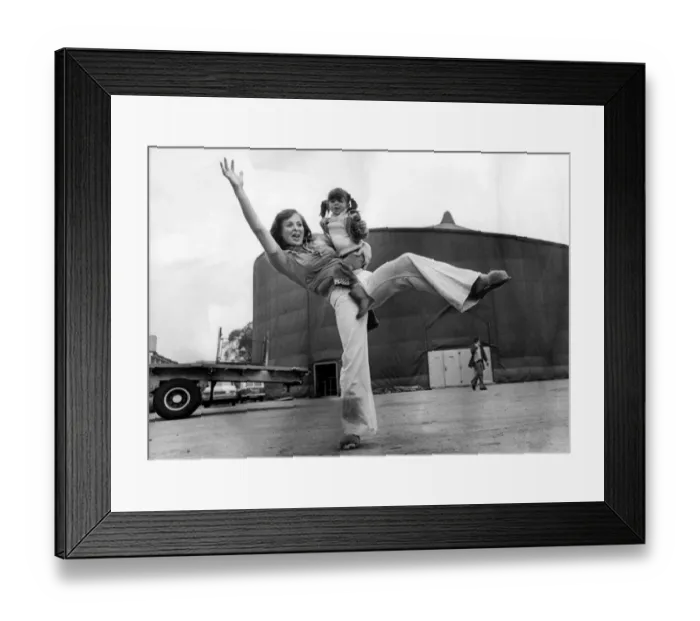 Framed Print : North East Festivals Avril Fossett with her daughter Isha