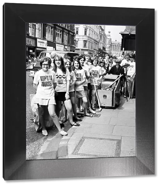 Teenagers say Keep Britain Tidy, New Street, Birmingham, Saturday 6th July 1968