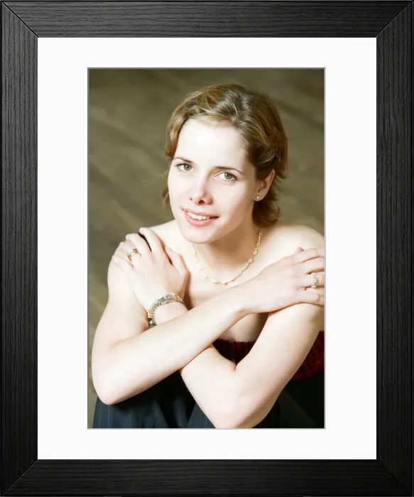 Framed Print : Darcey Bussell, a principal ballerina with the Royal Ballet Framed Print : Darcey Bussell, a principal ballerina with the Royal Ballet