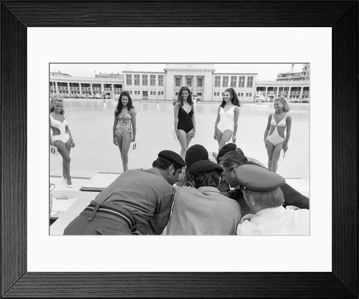 Framed Print : Miss Blackpool 1971, Beauty Competition Heat 4. Model and winner Framed Print : Miss Blackpool 1971, Beauty Competition Heat 4. Model and winner