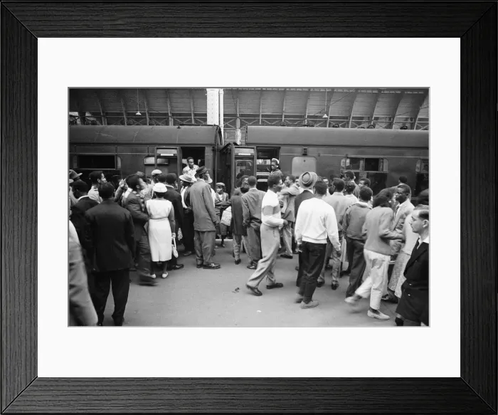 Framed Print : 700 West Indian immigrants arrive at Paddington Station, London Framed Print : 700 West Indian immigrants arrive at Paddington Station, London
