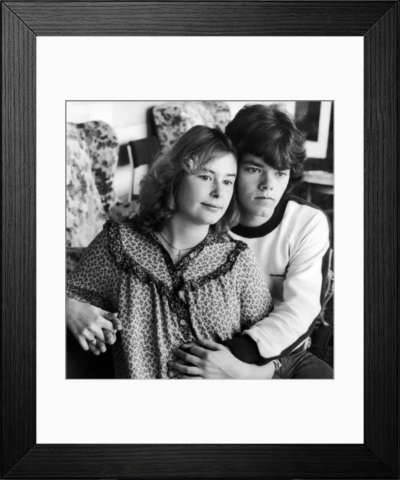 Framed Print : Jim Owen and Judy Chessell, 25th July 1980. The teenagers made their wedding plans
