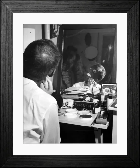 Framed Print : Television programme - The Black and White Minstrel Show filmed at the Victoria Palace in Framed Print : Television programme - The Black and White Minstrel Show filmed at the Victoria Palace in