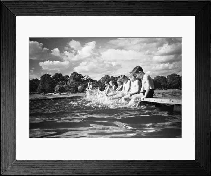 Framed Print : Swimming in the Serpentine and enjoying the summer weather 14th July 1946 Framed Print : Swimming in the Serpentine and enjoying the summer weather 14th July 1946