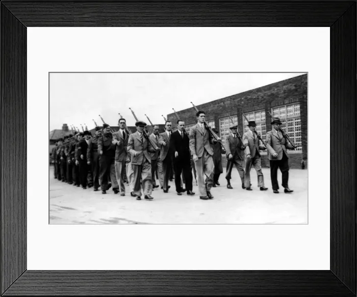 Framed Print : Members of the Home Guard, formerly the Local Defence Volunteer (LDV) Framed Print : Members of the Home Guard, formerly the Local Defence Volunteer (LDV)