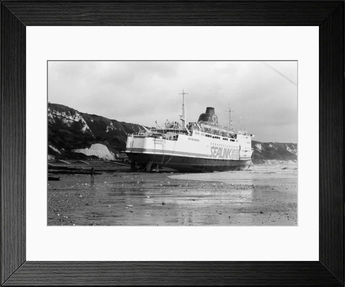 Framed Print : The 1987 Great Storm occurred on the night of 15?16th October 1987 Framed Print : The 1987 Great Storm occurred on the night of 15?16th October 1987