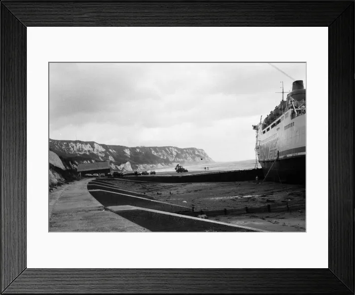 Framed Print : The 1987 Great Storm occurred on the night of 15?16th October 1987 Framed Print : The 1987 Great Storm occurred on the night of 15?16th October 1987