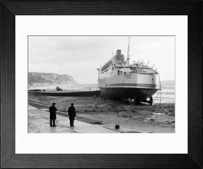 Framed Print : The 1987 Great Storm occurred on the night of 15?16th October 1987 Framed Print : The 1987 Great Storm occurred on the night of 15?16th October 1987