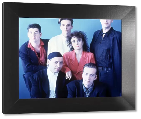 Deacon Blue seen here posing in the studio for the Daily Record 10th February 1989