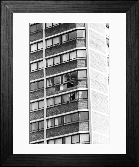 Framed Print : The 1987 Great Storm occurred on the night of 15?16th October 1987 Framed Print : The 1987 Great Storm occurred on the night of 15?16th October 1987