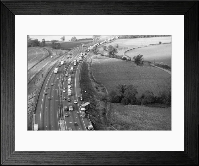 Framed Print : The 1987 Great Storm occurred on the night of 15 ? 16th October 1987 Framed Print : The 1987 Great Storm occurred on the night of 15 ? 16th October 1987