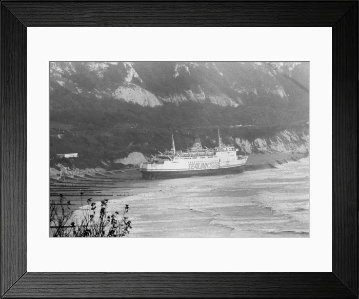Framed Print : The 1987 Great Storm occurred on the night of 15?16th October 1987 Framed Print : The 1987 Great Storm occurred on the night of 15?16th October 1987