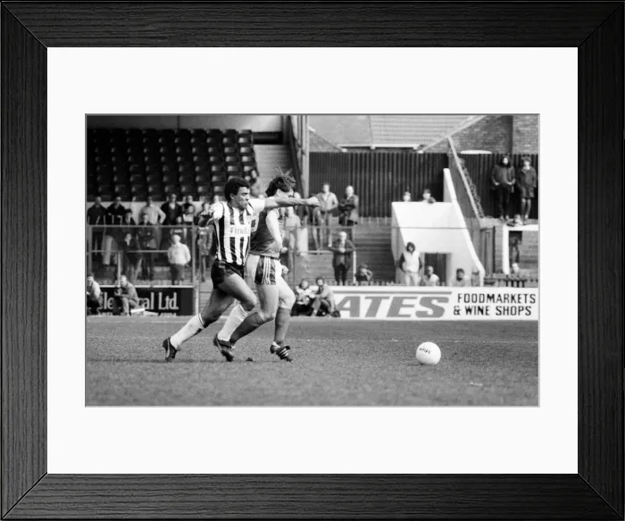 Framed Print : English League Division Two match at Blundell Park. Grimsby 0 v Middlesbrough 3
