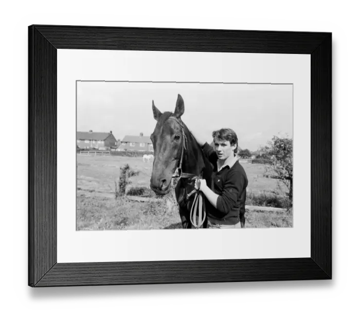 Framed Print : Racehorse Sea Pigeon winner of thirty-seven races, seen here with Steven Muldoon son of